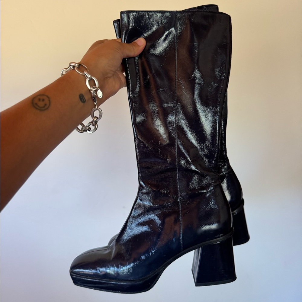 Paloma wool blue patent leather boots